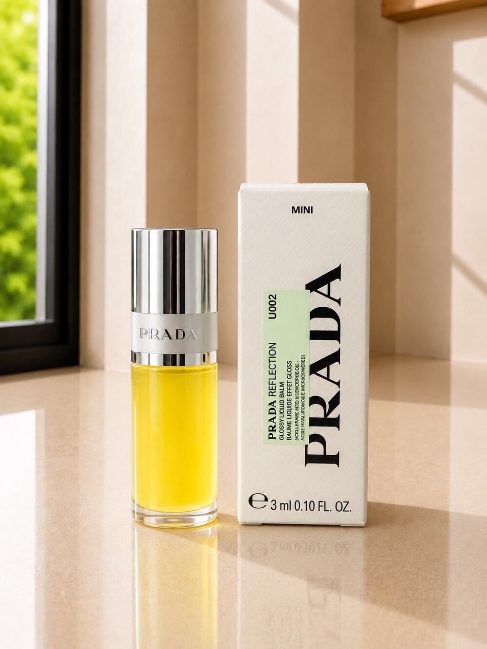 PRADA Reflection Glossy Liquid Balm U002 Banana Yellow Mini 3mL